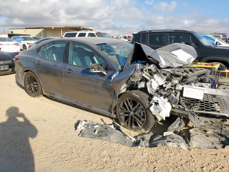 4T1DAACK6SU573266 - 2025 TOYOTA CAMRY XSE SILVER photo 4