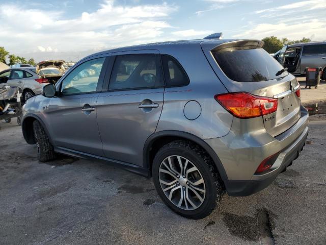 JA4AP3AU3JU019651 - 2018 MITSUBISHI OUTLANDER ES Gri fotoğraf 2
