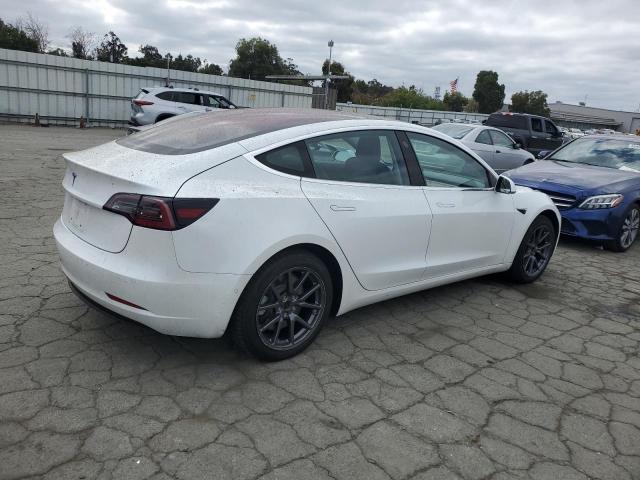 5YJ3E1EA1JF009119 - 2018 TESLA MODEL 3 თეთრი ფოტო 3