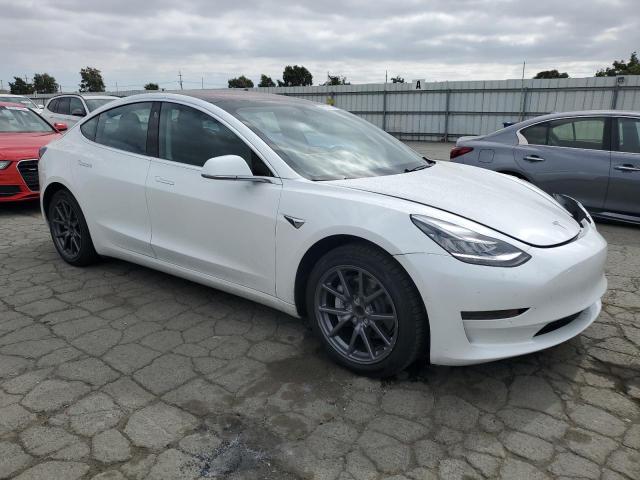 5YJ3E1EA1JF009119 - 2018 TESLA MODEL 3 თეთრი ფოტო 4