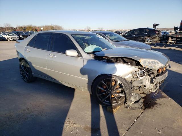 JTHBD182710018889 - 2001 LEXUS IS 300 SILVER photo 4