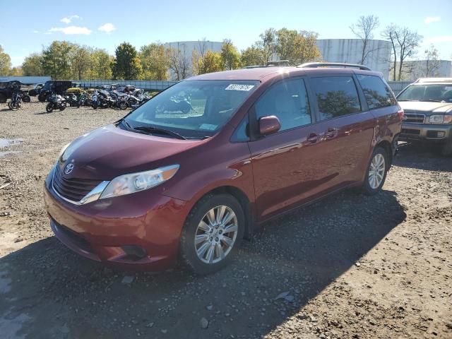 2017 TOYOTA SIENNA LE, 