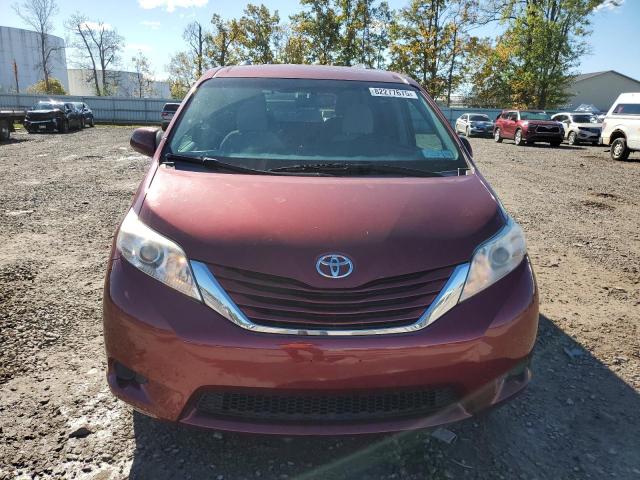 5TDJZ3DC6HS162059 - 2017 TOYOTA SIENNA LE 红色 照片 5