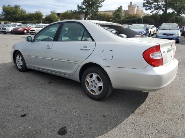 4T1BF30K13U557826 - 2003 TOYOTA CAMRY LE SILVER photo 2