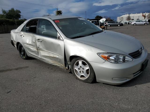 4T1BF30K13U557826 - 2003 TOYOTA CAMRY LE SILVER photo 4