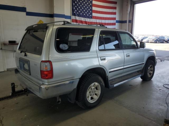 JT3GN86R3Y0177209 - 2000 TOYOTA 4RUNNER SR5 Gümüş fotoğraf 3
