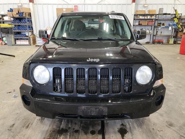 1J4NF2GBXAD611438 - 2010 JEEP PATRIOT SPORT BLACK photo 5