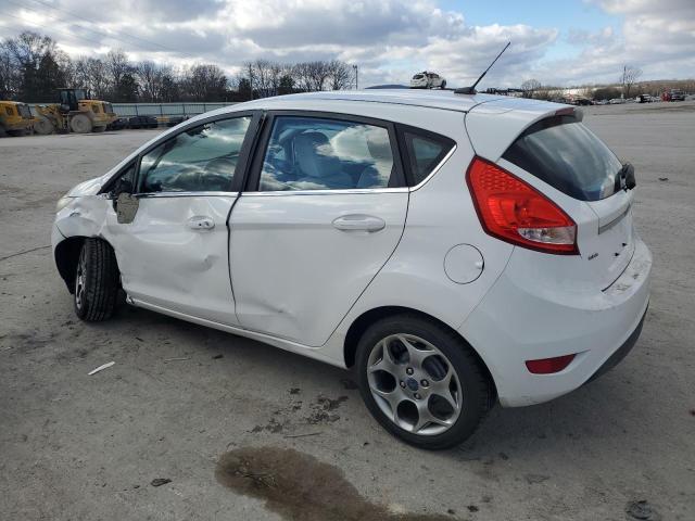 3FADP4FJ4BM105568 - 2011 FORD FIESTA SES WHITE photo 2