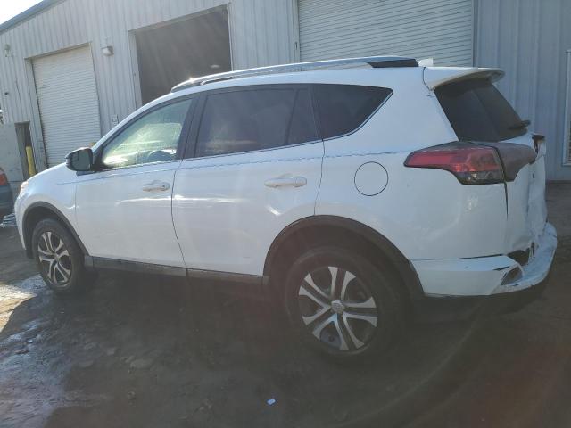 JTMZFREV5JJ157663 - 2018 TOYOTA RAV4 LE WHITE photo 2