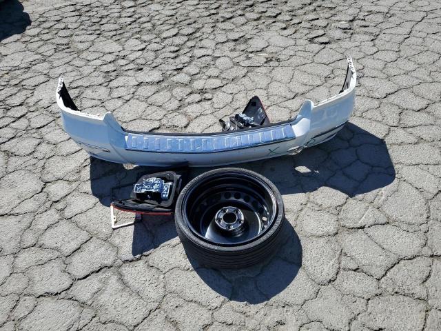 WDCGG5GB9AF479882 - 2010 MERCEDES-BENZ GLK 350 WHITE photo 12