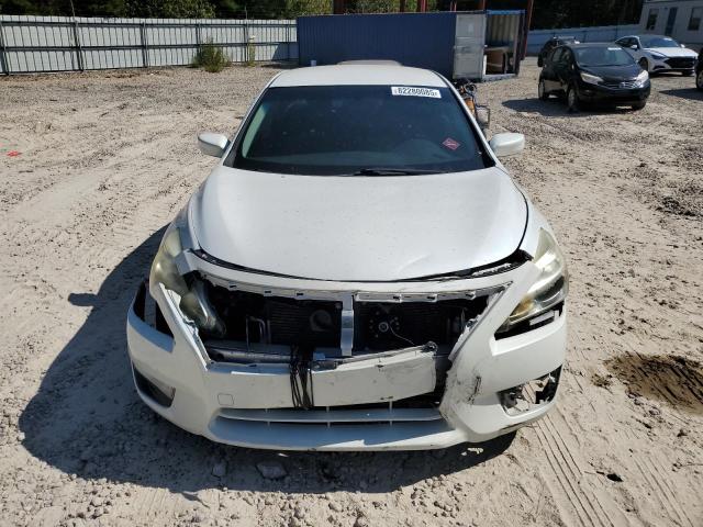 1N4AL3AP2DC111023 - 2013 NISSAN ALTIMA 2.5 WHITE photo 5