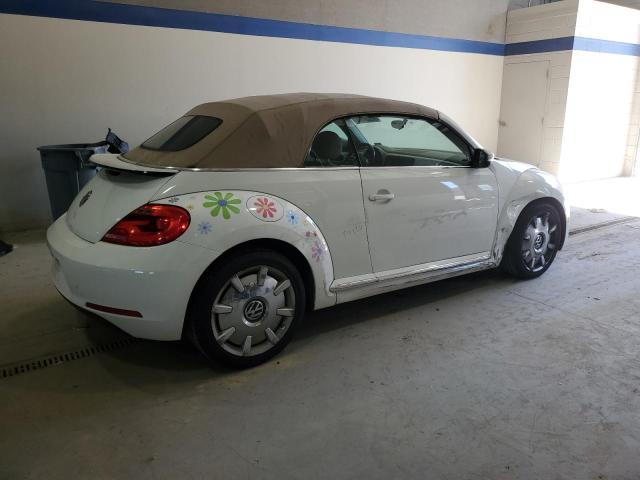 3VW5P7AT7DM818750 - 2013 VOLKSWAGEN BEETLE WHITE photo 3