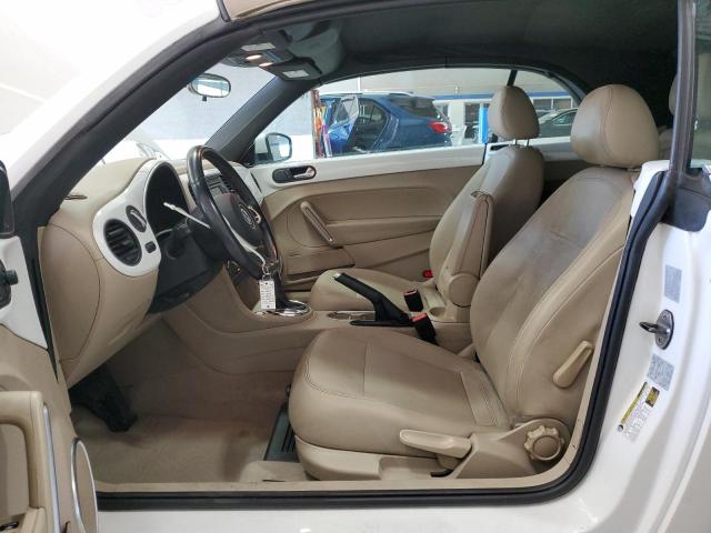 3VW5P7AT7DM818750 - 2013 VOLKSWAGEN BEETLE WHITE photo 7