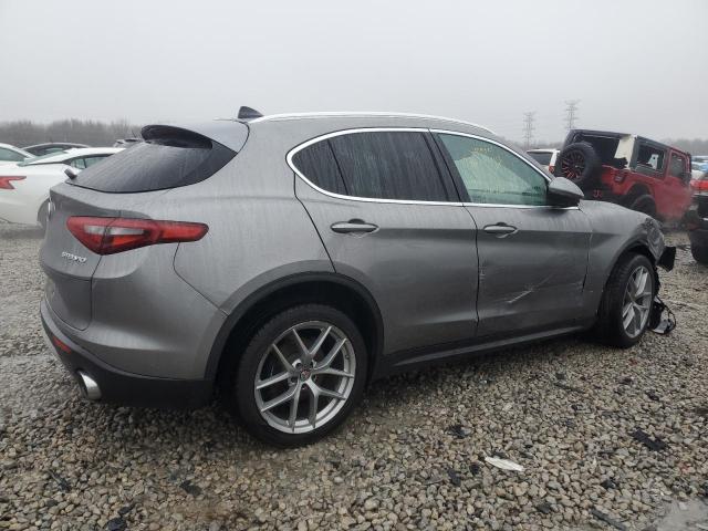 ZASFAKBN9J7B76721 - 2018 ALFA ROMEO STELVIO TI GRAY photo 3