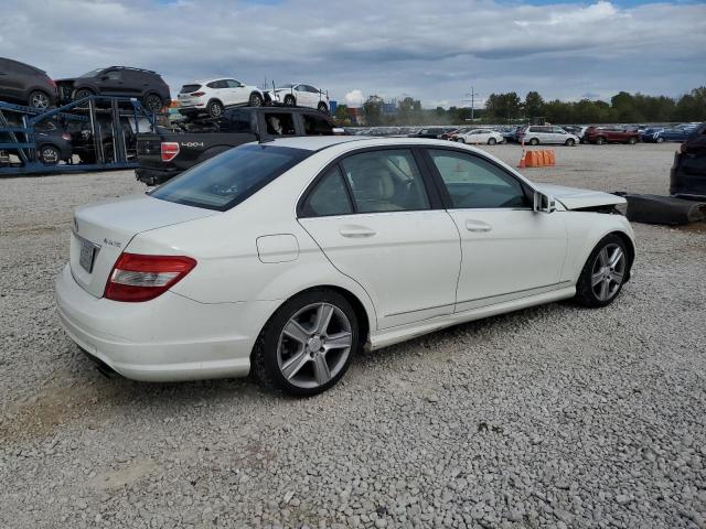 WDDGF8BB4BR187208 - 2011 MERCEDES-BENZ C 300 4MATIC WHITE photo 3