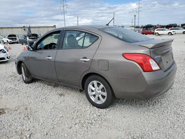 3N1CN7AP9EL838172 - 2014 NISSAN VERSA S 灰色 照片 2