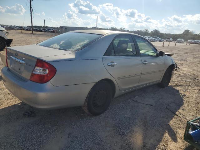 4T1BE32KX2U610070 - 2002 TOYOTA CAMRY LE ვერცხლისფერი ფოტო 3