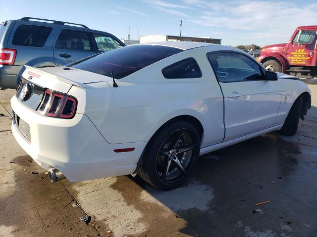 1ZVBP8AM3E5303849 - 2014 FORD MUSTANG WHITE photo 3