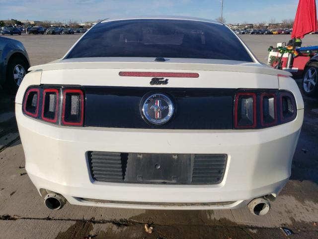 1ZVBP8AM3E5303849 - 2014 FORD MUSTANG WHITE photo 6