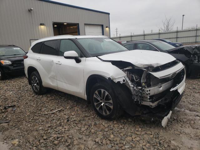 5TDHZRBHXNS226714 - 2022 TOYOTA HIGHLANDER XLE WHITE photo 4