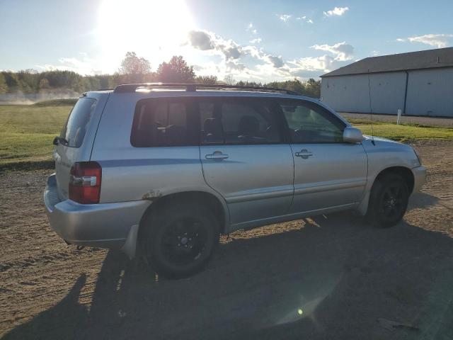 JTEDP21A140006021 - 2004 TOYOTA HIGHLANDER BASE فضي صورة 3