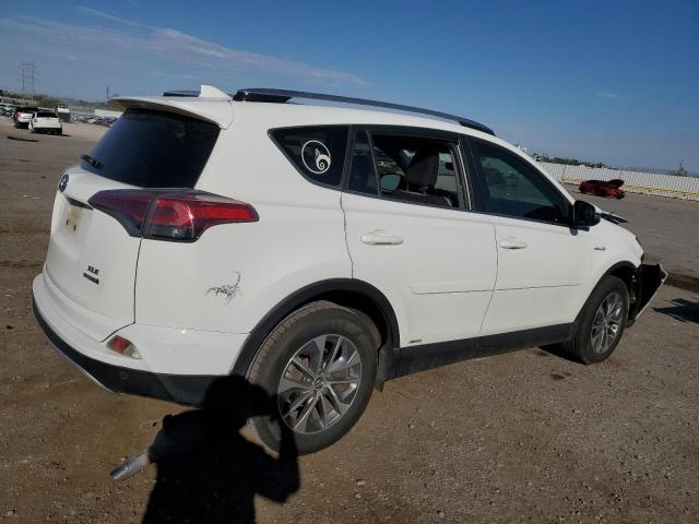 JTMRJREVXHD116341 - 2017 TOYOTA RAV4 HV LE Biały zdjęcie 3