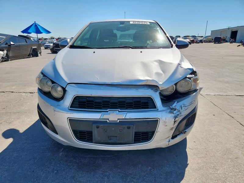 1G1JC5SH4F4175972 - 2015 CHEVROLET SONIC LT 银色 照片 5