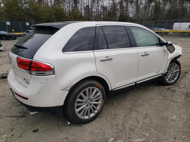 2LMDJ8JK1BBJ31842 - 2011 LINCOLN MKX WHITE photo 3