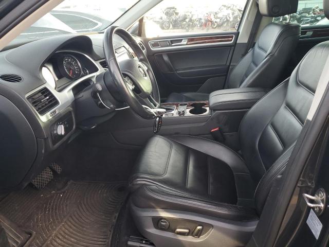 WVGFF9BP6CD002514 - 2012 VOLKSWAGEN TOUAREG V6 BLACK photo 7