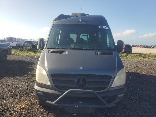 WDZPE7CC3A5480781 - 2010 MERCEDES-BENZ SPRINTER 2500 أسود صورة 5