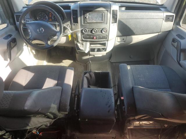 WDZPE7CC3A5480781 - 2010 MERCEDES-BENZ SPRINTER 2500 أسود صورة 8