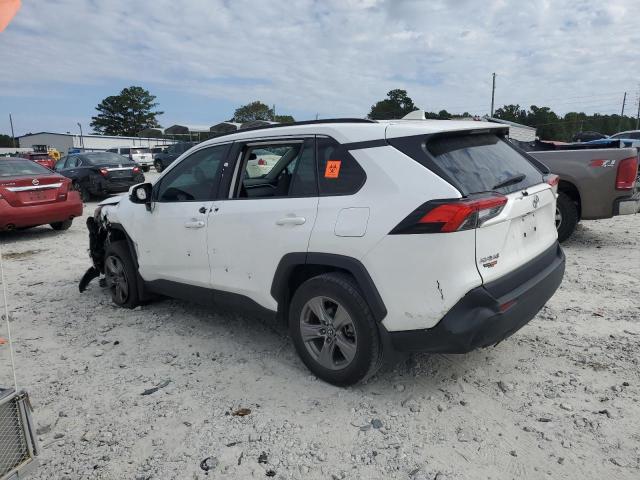 2T3W1RFV8RC264611 - 2024 TOYOTA RAV4 XLE Սպիտակ լուսանկար 2