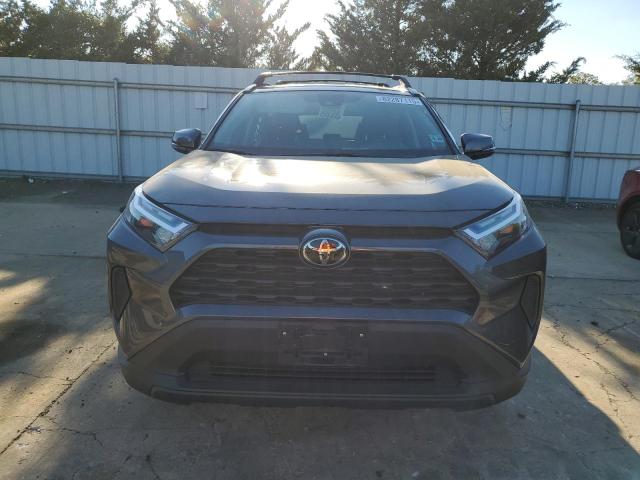 2T3P1RFV1RW459033 - 2024 TOYOTA RAV4 XLE GRAY photo 5