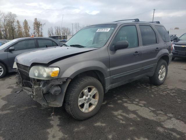 2005 FORD ESCAPE XLT, 