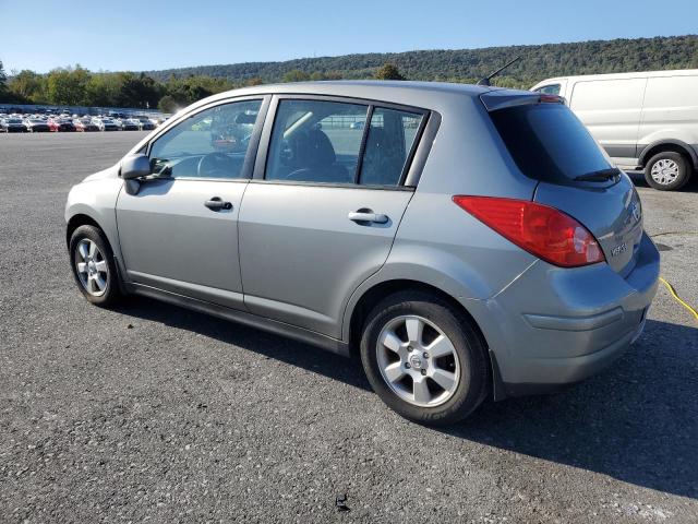 3N1BC13E69L474888 - 2009 NISSAN VERSA S GRAY photo 2