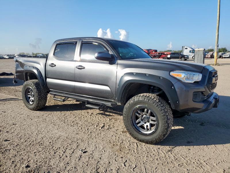 3TMCZ5AN7LM297070 - 2020 TOYOTA TACOMA DOUBLE CAB GRAY photo 4
