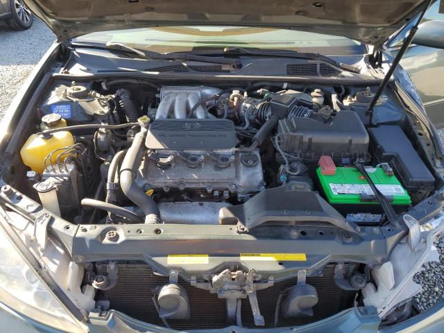 JTDBF30K320043468 - 2002 TOYOTA CAMRY LE Zielony zdjęcie 11