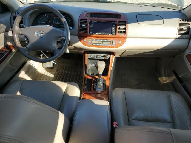 JTDBF30K320043468 - 2002 TOYOTA CAMRY LE Zielony zdjęcie 8