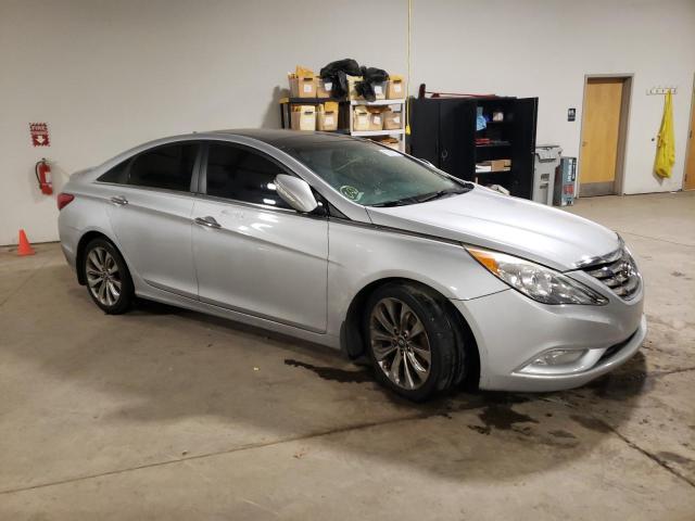 5NPEC4AB1CH469660 - 2012 HYUNDAI SONATA SE SILVER photo 4