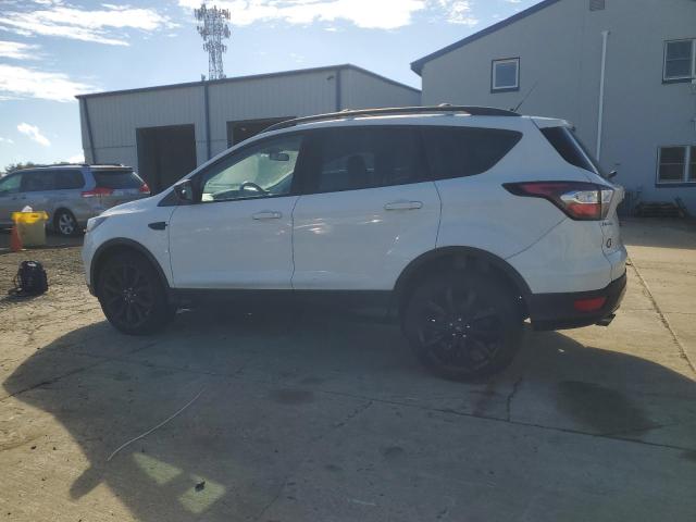 1FMCU9GD2JUB78741 - 2018 FORD ESCAPE SE WHITE photo 2