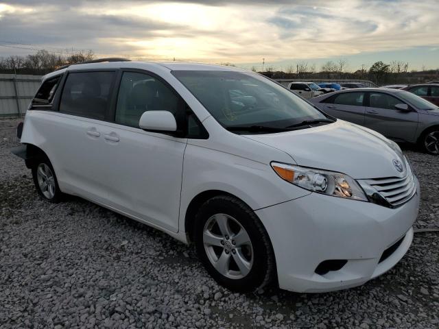 5TDKZ3DCXHS808675 - 2017 TOYOTA SIENNA LE WHITE photo 4