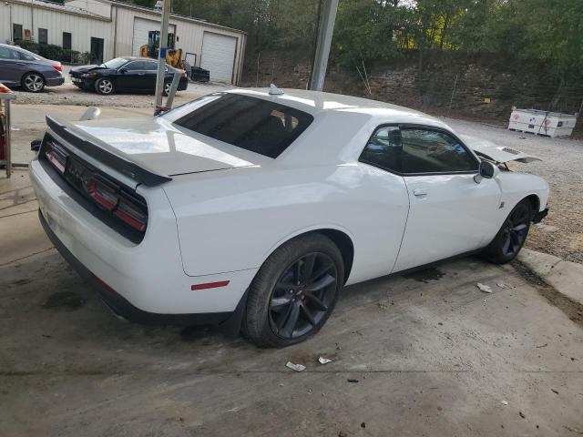 2C3CDZFJ0KH618489 - 2019 DODGE CHALLENGER R/T SCAT PACK WHITE photo 3