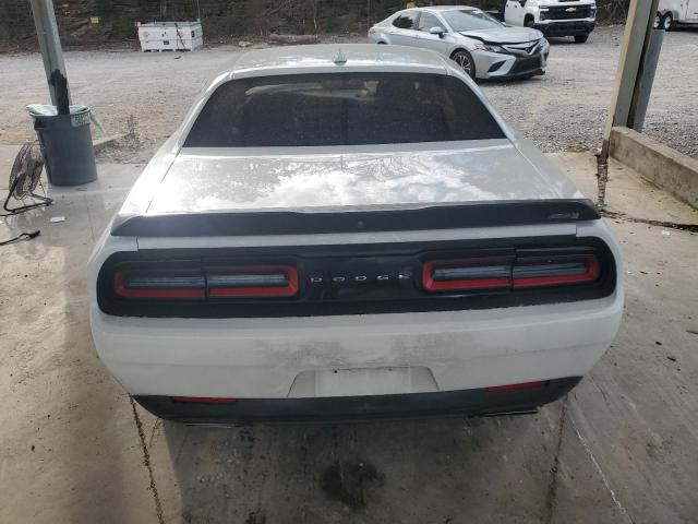 2C3CDZFJ0KH618489 - 2019 DODGE CHALLENGER R/T SCAT PACK WHITE photo 6