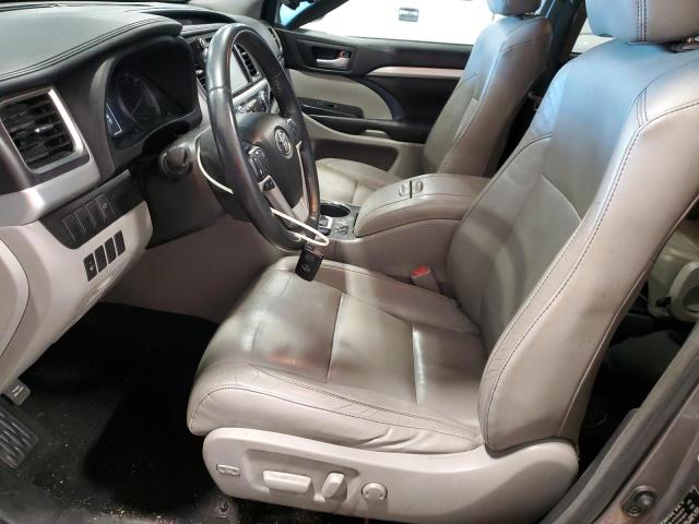 5TDKKRFH2GS500835 - 2016 TOYOTA HIGHLANDER XLE GRAY photo 7