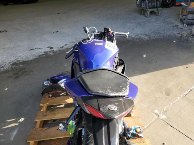 MH3RH18Y3PK009677 - 2023 YAMAHA YZFR3 A BLUE photo 5