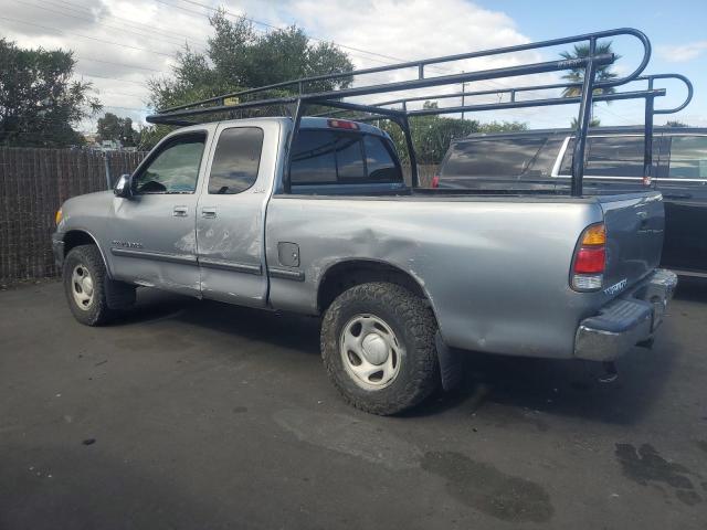 5TBRN34112S254760 - 2002 TOYOTA TUNDRA ACCESS CAB SR5 SILVER photo 2