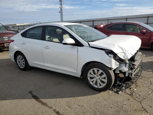 3KPC24A66LE112881 - 2020 HYUNDAI ACCENT SE WHITE photo 4