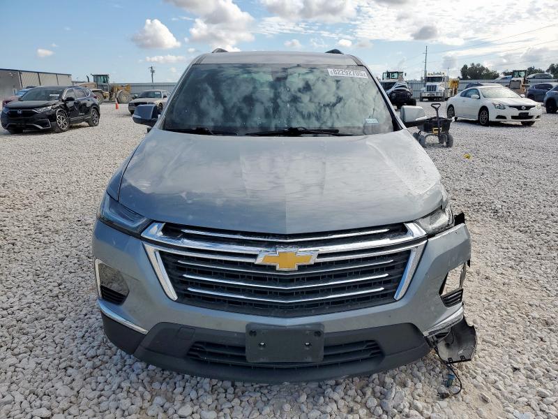 1GNERGKW9PJ338854 - 2023 CHEVROLET TRAVERSE LT 灰色 照片 5