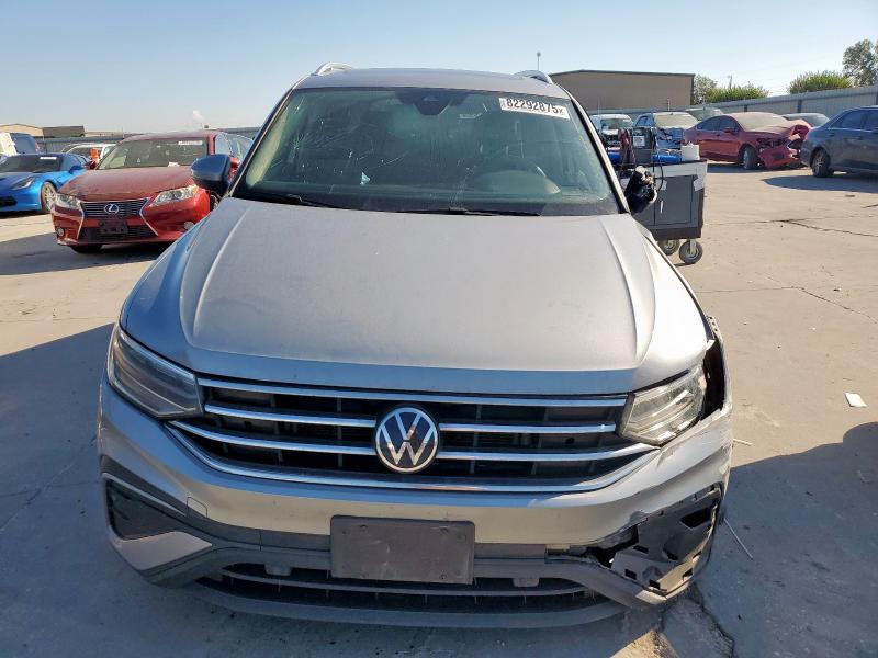 3VVNB7AX2PM096419 - 2023 VOLKSWAGEN TIGUAN SE Сріблястий фото 5