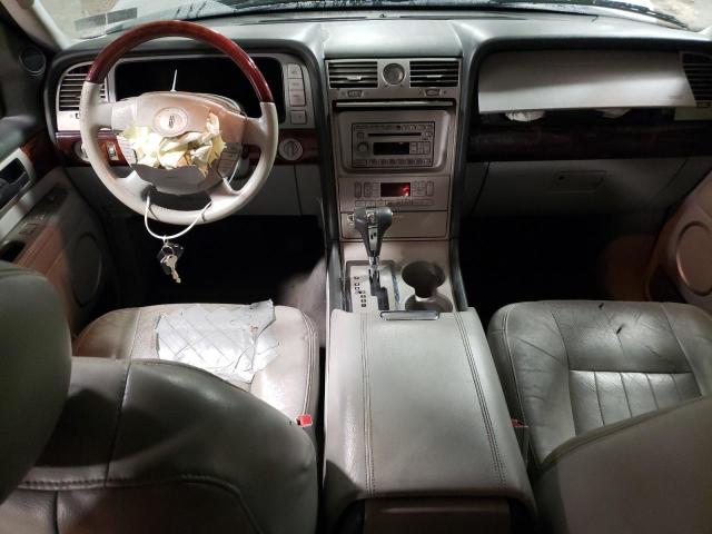5LMFU28555LJ19879 - 2005 LINCOLN NAVIGATOR ვერცხლისფერი ფოტო 8